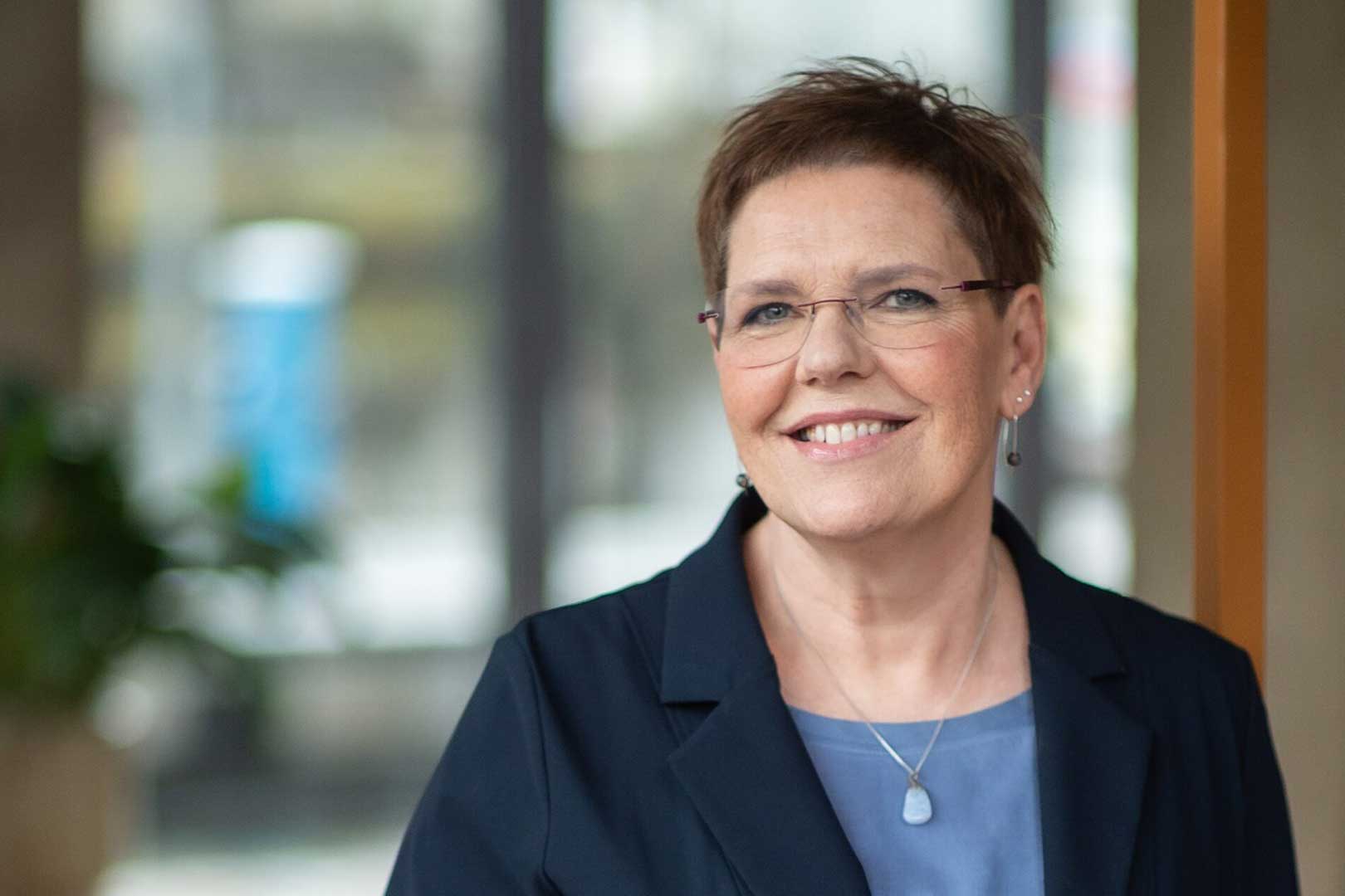 Roelfsemarouwcoaching_berichten_joke_zorg+welzijn_1620x1080 Joke Roelfsema met boek Wat is er gebeurd?