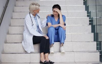 Waarom in de zorg doorgaan de norm is, terwijl stilstaan zoveel kan opleveren | opinie